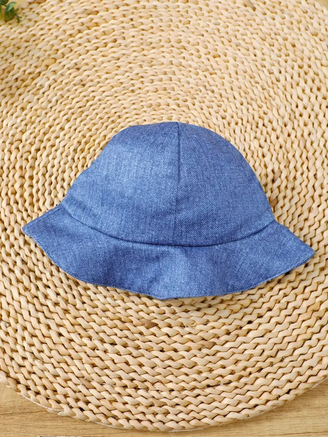 2pcs Boys' Short-Sleeve Newborn Romper Set - Adorable Faux Denim Print Jumpsuit with Pockets & Matching Hat